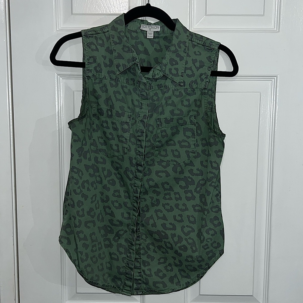 Cotton On green cheetah print blouse.